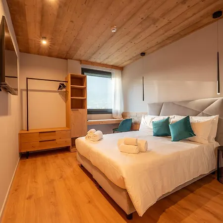 Echo - Private Apart Otel Ponte Di Legno